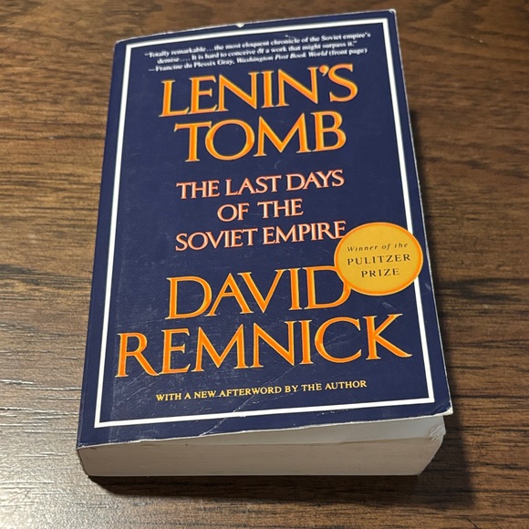 Lenin's Tomb by David Remnick - Picture 1 of 6